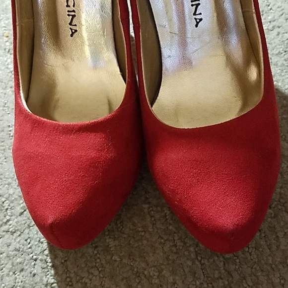 VIA IMMAGINA Red Shoes - Picture 2 of 5